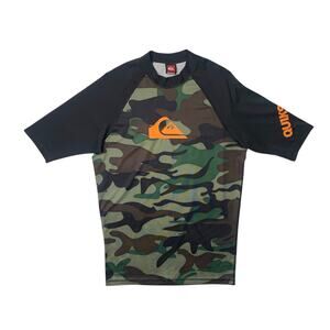 Quiksilver Rashguard Boys XL Black Camo Bunker Fitted Half Sleeve Surfer Surfing